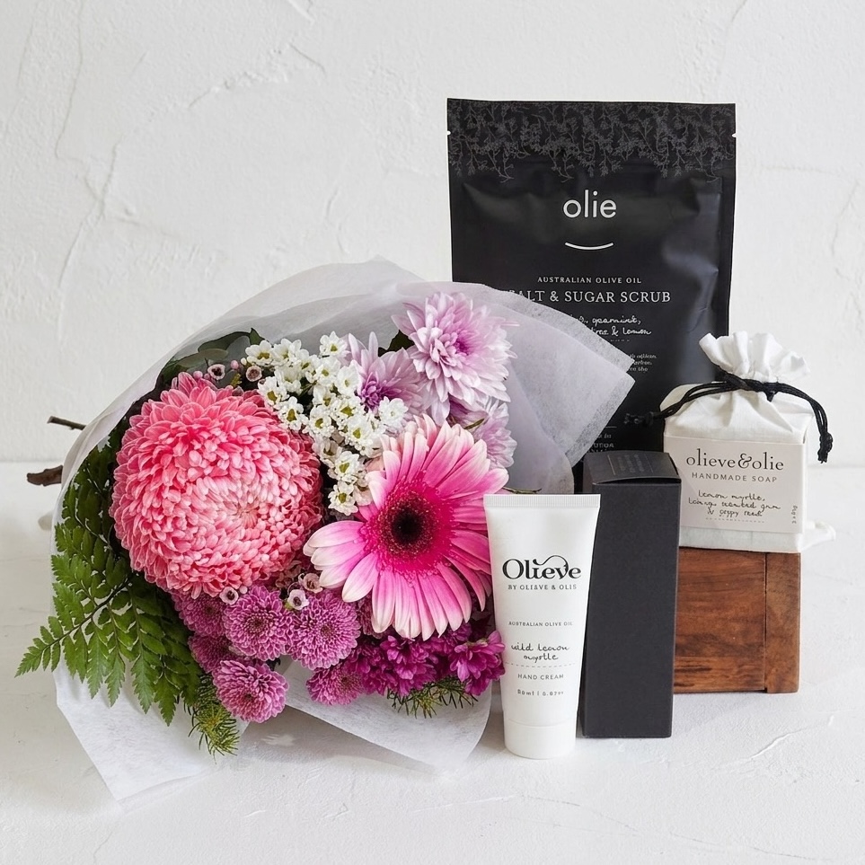 Posy & Pamper | Natural Gift Set | Olieve & Olie
