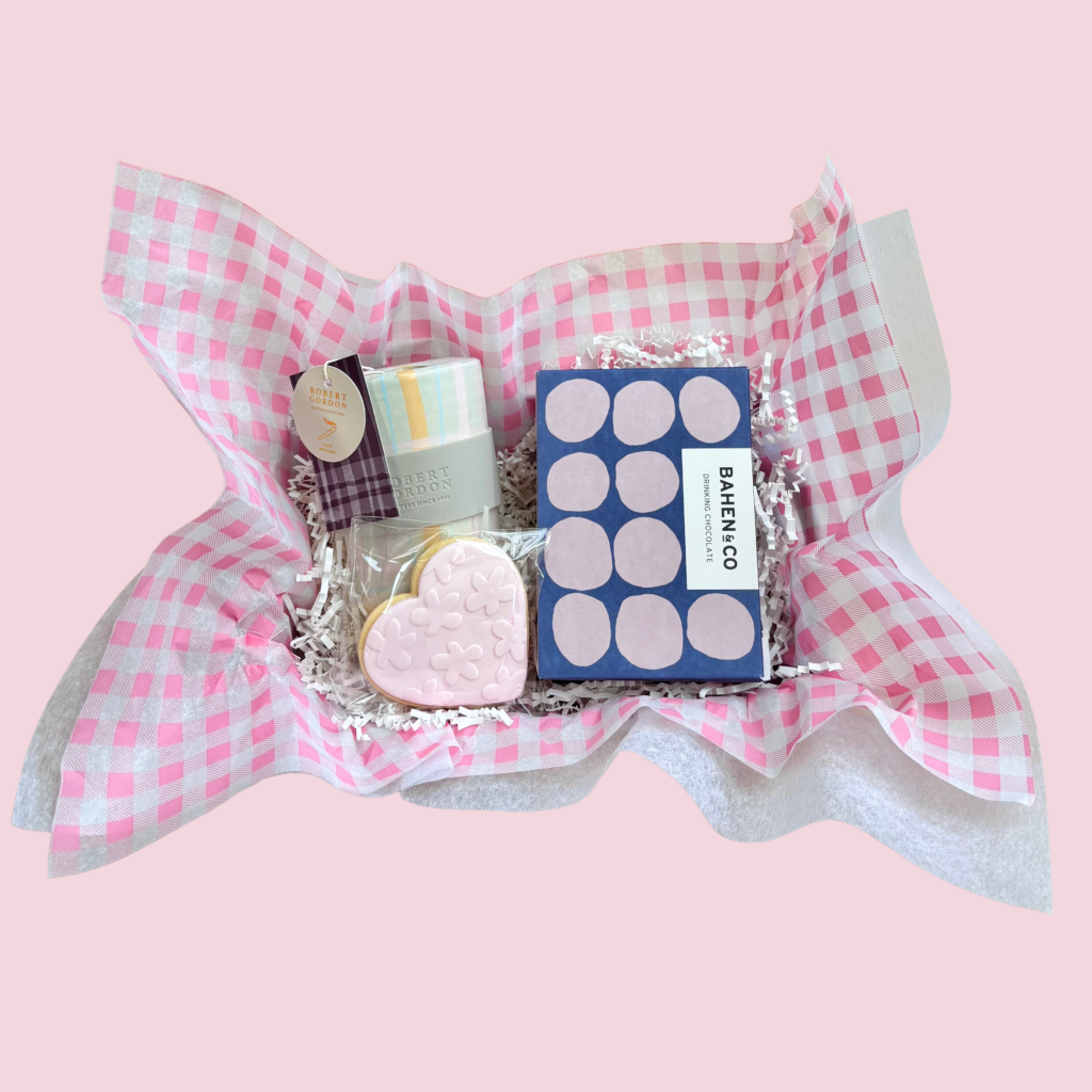 The Morning Run Mother's Day Hamper. Robert Gordon Travel Mug. Bahen & Co Hot Chocolate. Home Made Cookie. Mother's Day Gift Hamper Delivered Perth.