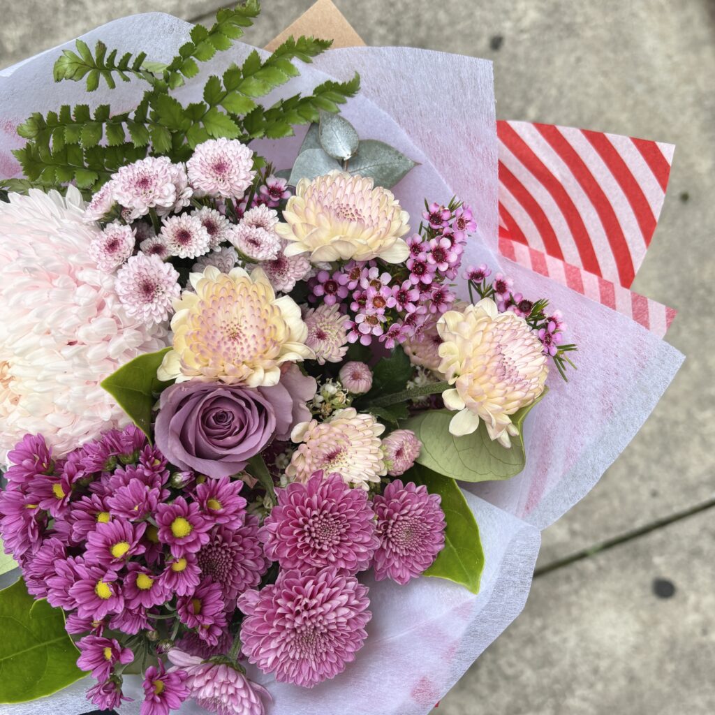Very Merry Bunch | Signature Christmas Bouquet | Festive Bouquet Christmas Flowers