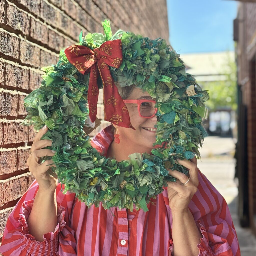 Namaste Recycled Sari Wreath | Green